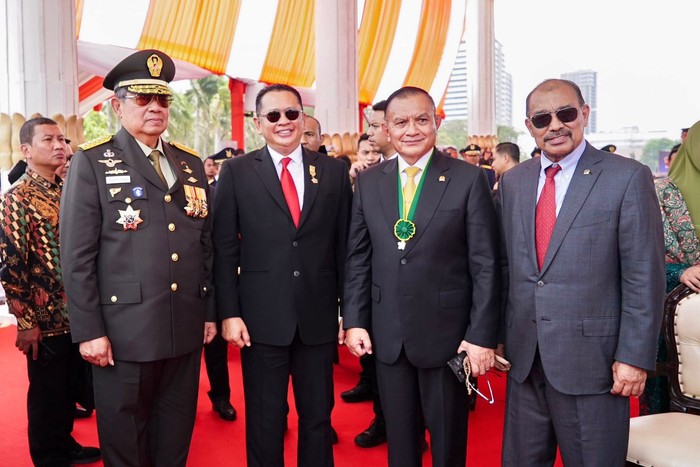 Peringati HUT Ke-78 TNI, Ketua MPR Ingatkan Netralitas TNI di Tahun Politik