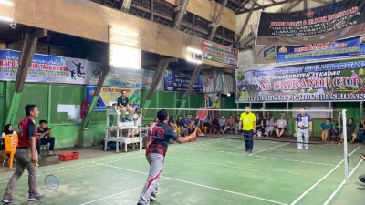 Kapolres Sekadau Hadiri Pembukaan Turnamen Bulutangkis HUT PB Srikandi Cup 2024