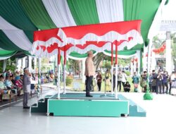 Kapolda Kalbar Beserta Ketua Bhayangkari Daerah Kalbar Menghadiri Upacara Bendera Peringatan HUT Ke-67 Pemerintah Provinsi Kalbar