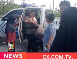 SI BAYI CANTIK LAHIR DIDALAM MOBIL PATROLI LANTAS POLRES SAMBAS