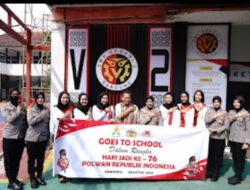 HUT Polwan ke-76 Polwan Polda Jabar Laksanakan Giat Go To School di SMKN 2 Kota Bandung