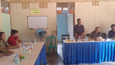 Sinergi Polri dan TNI di Desa Raba: Wujudkan Pilkada Damai Melalui Patroli Cooling System