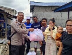 Bhabinkamtibmas Kelurahan Sungai Beliung dan Lurah Berbagi Bersama Warga Korban Angin Puting Beliung.