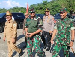 Dandim 1204/Sanggau dampingi Pangkogabwilhan 1 Bakti Sosial di Perbatasan Entikong