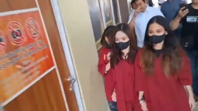 Tiga Mahasiswi Pengeroyok dan Sebar Konten Asusila Terhadap Perempuan 19 Tahun, Tersangka dan Barang Bukti Siap Dilimpahkan ke Jaksa