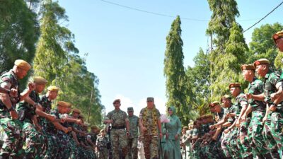 Perkuat Kesiapan Satuan, Pangdam XII/Tpr Kunjungi Yonarmed 16/Tumbak Kaputing