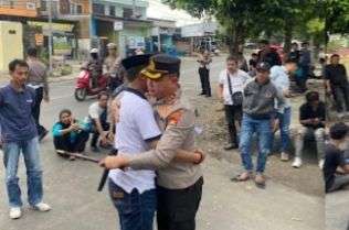 Kapolres Bulukumba Temui Pendemo di Aspal, Kedepankan Pendekatan Humanis