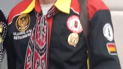 Bala Adat Dayak Kubu Raya Ajak Warga Kibarkan Bendera Merah Putih dan Jaga Makna Kemerdekaan